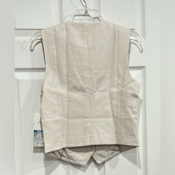 Vuori Women's Small Coastline Vest Milkweed Cream NWT Drapey Twill Button-Up - Picture 8 of 13